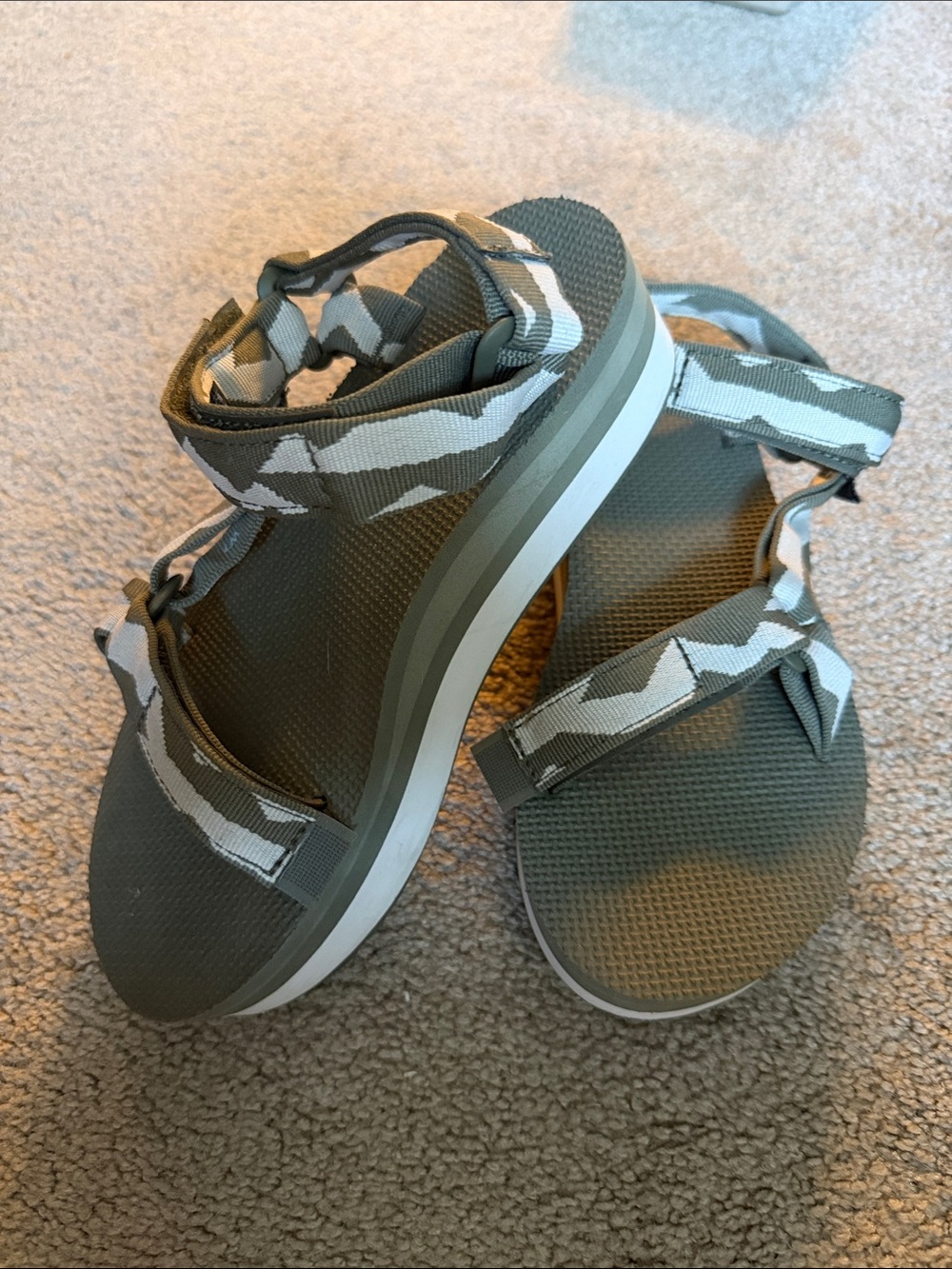Platform Teva Sandals